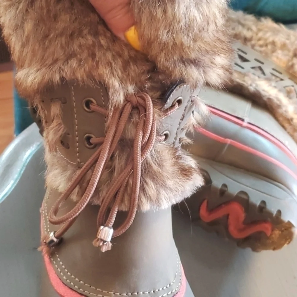 KHOMBU Snow Boots Winter Fur lined Warm Neutral waterproof Like new Sz.7